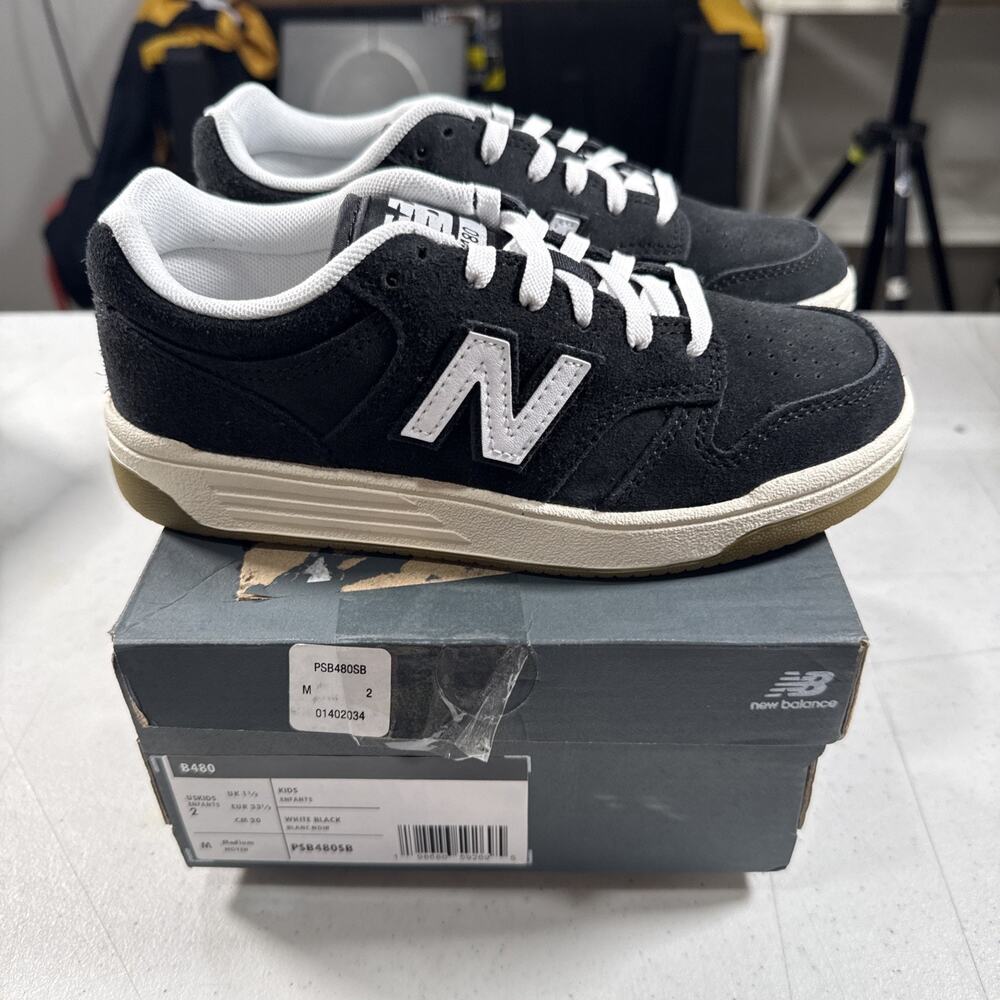 New Balance 480 Low Shoes Sneakers Leather Black White Boys Lace Up Size 2Y